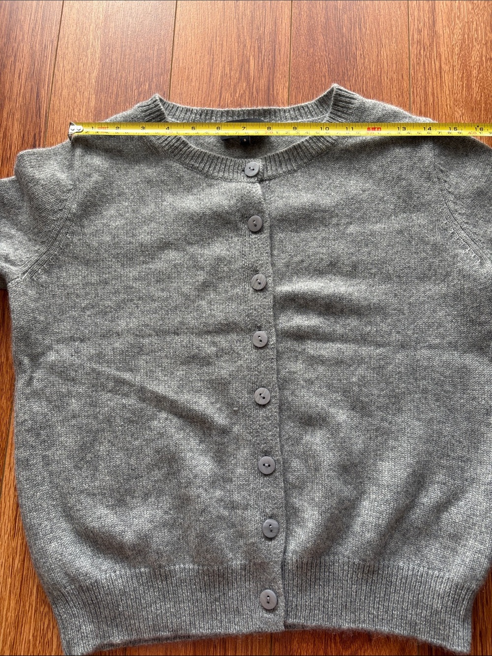 Quince Mongolian Cashmere Cropped Crew Cardigan Heather Grey in Small EUC - Picture 9 of 13